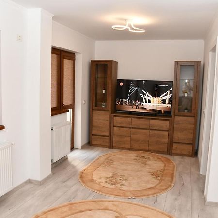 דירות קריובה Toporasi Apartament מראה חיצוני תמונה