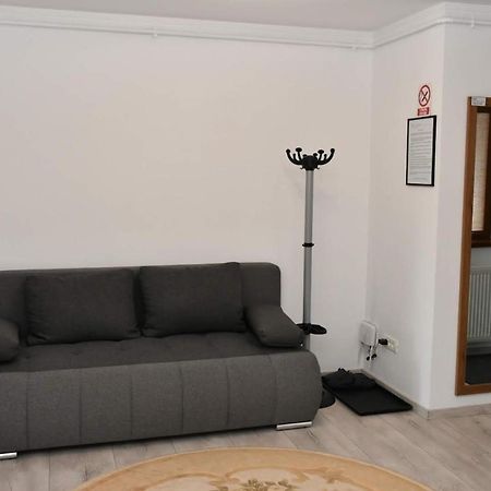 דירות קריובה Toporasi Apartament מראה חיצוני תמונה