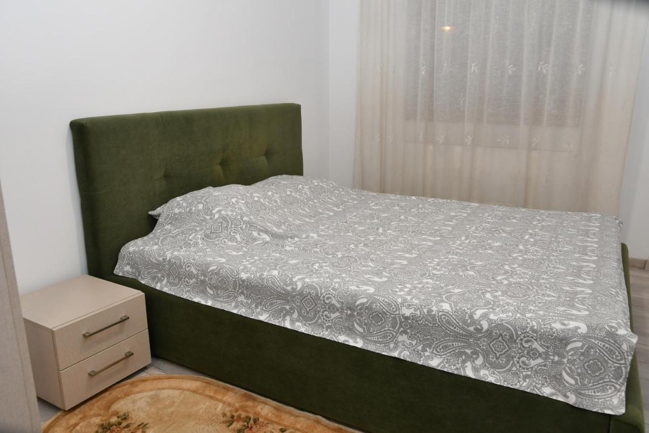 דירות קריובה Toporasi Apartament מראה חיצוני תמונה