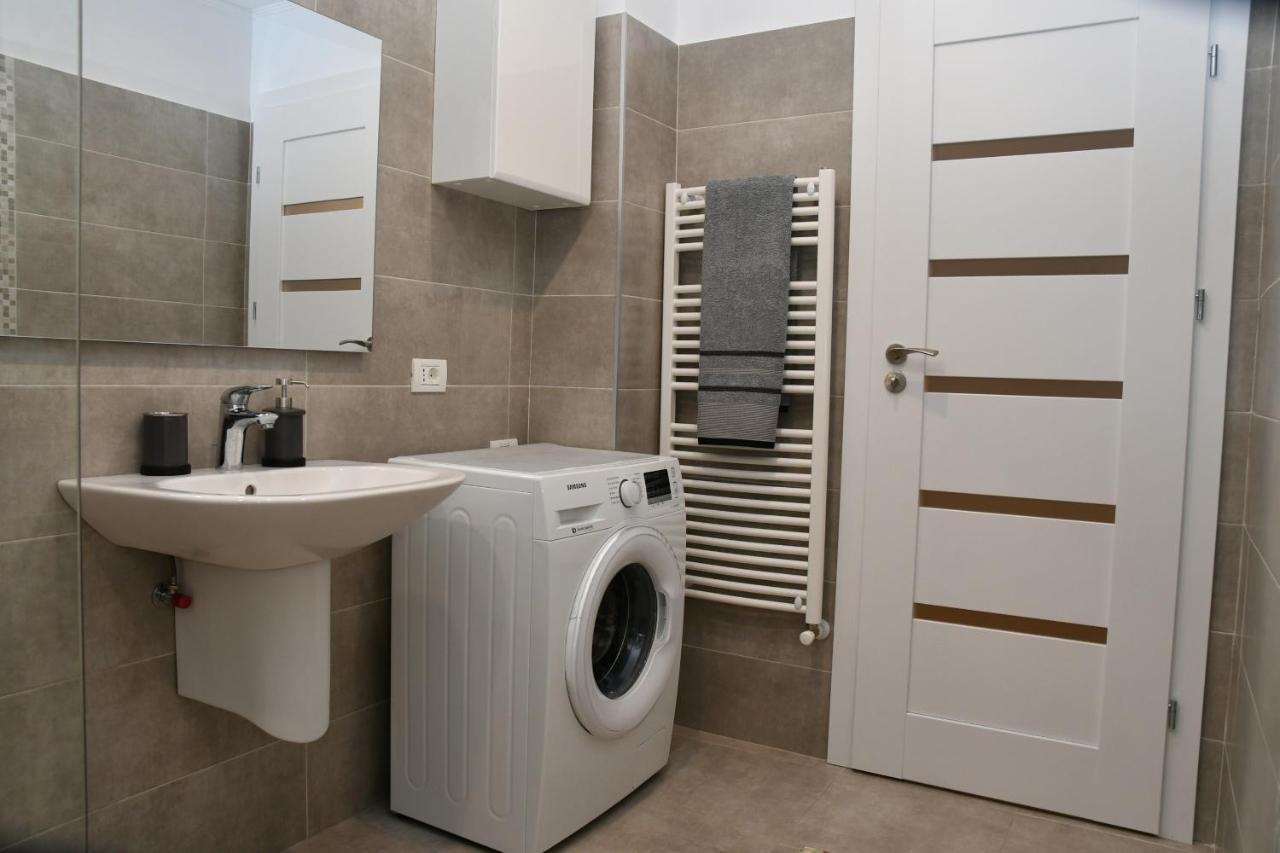 דירות קריובה Toporasi Apartament מראה חיצוני תמונה