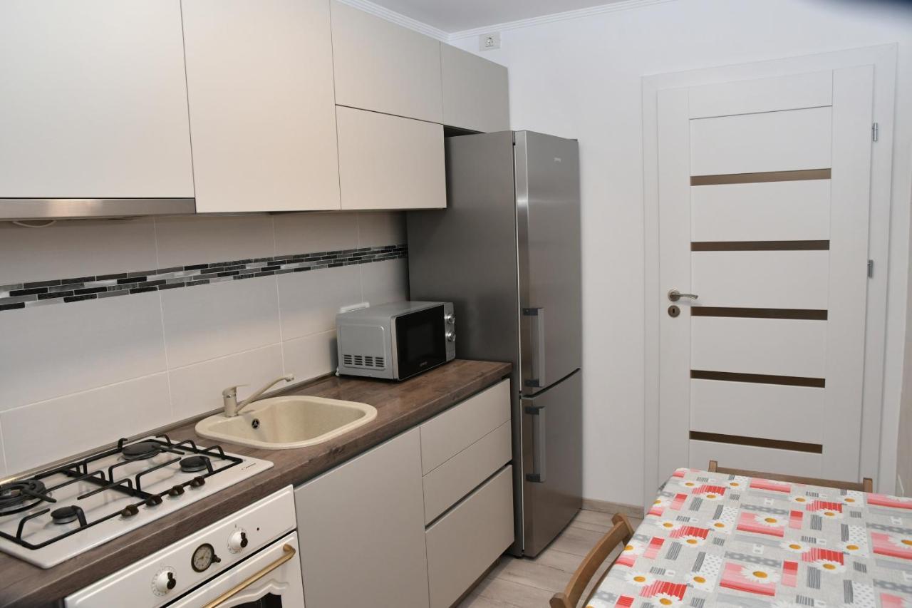 דירות קריובה Toporasi Apartament מראה חיצוני תמונה