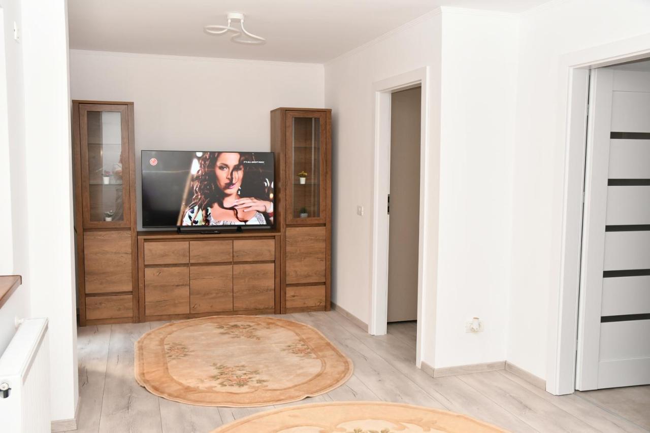 דירות קריובה Toporasi Apartament מראה חיצוני תמונה