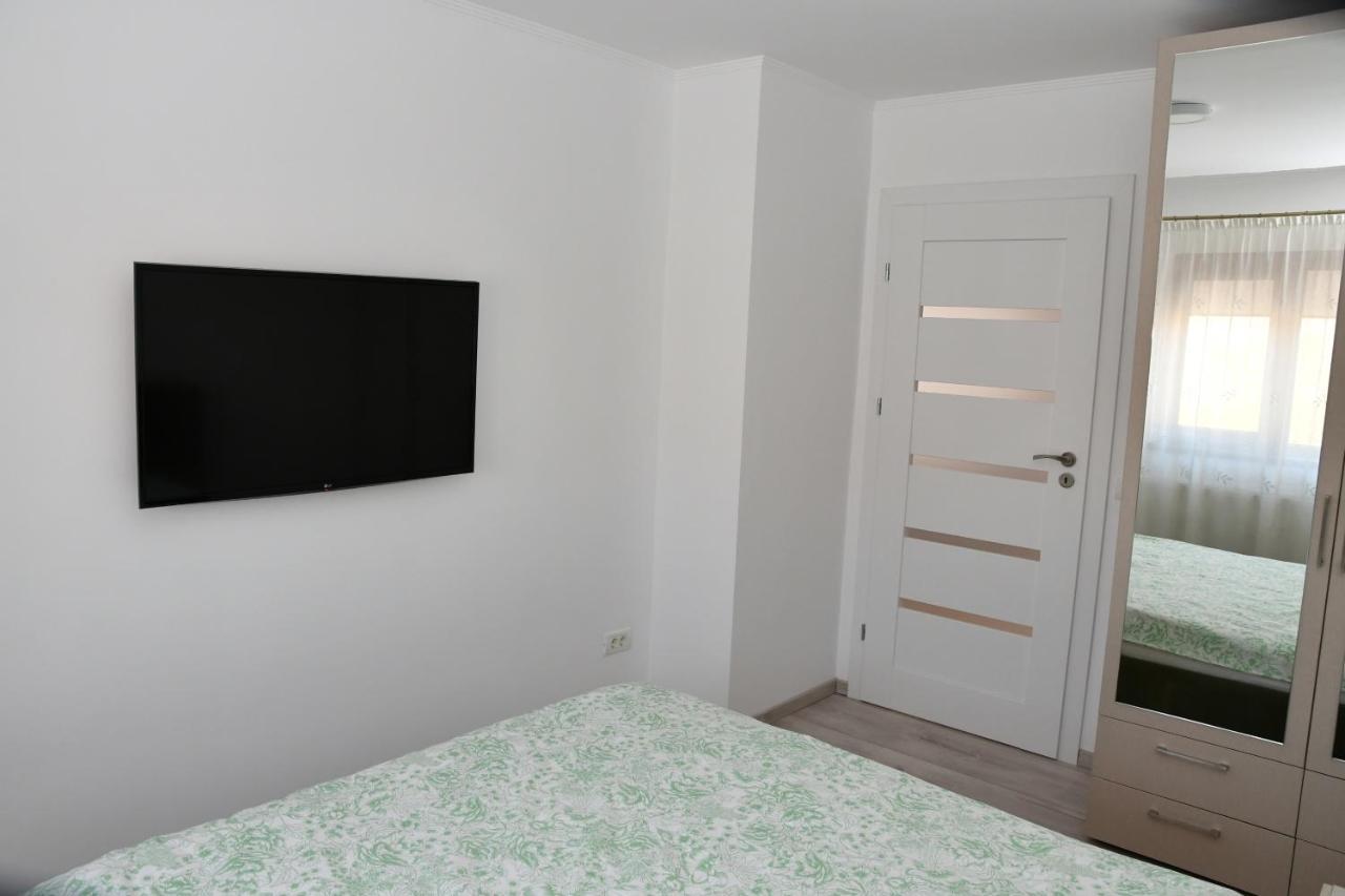דירות קריובה Toporasi Apartament מראה חיצוני תמונה