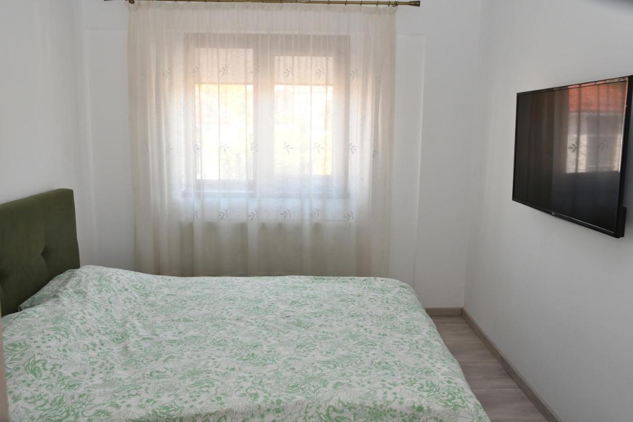 דירות קריובה Toporasi Apartament מראה חיצוני תמונה