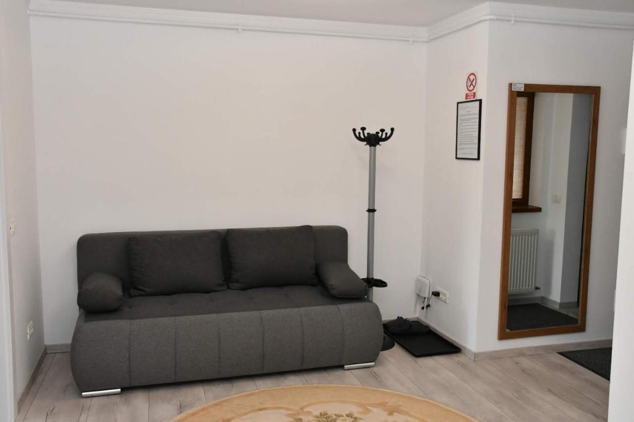 דירות קריובה Toporasi Apartament מראה חיצוני תמונה
